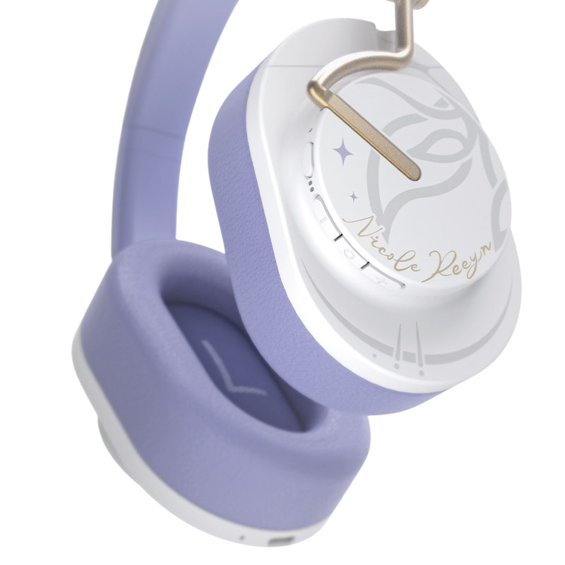 Genshin Impact Clamor Within Nicole Portable Over-Ear Headphones Gift Set